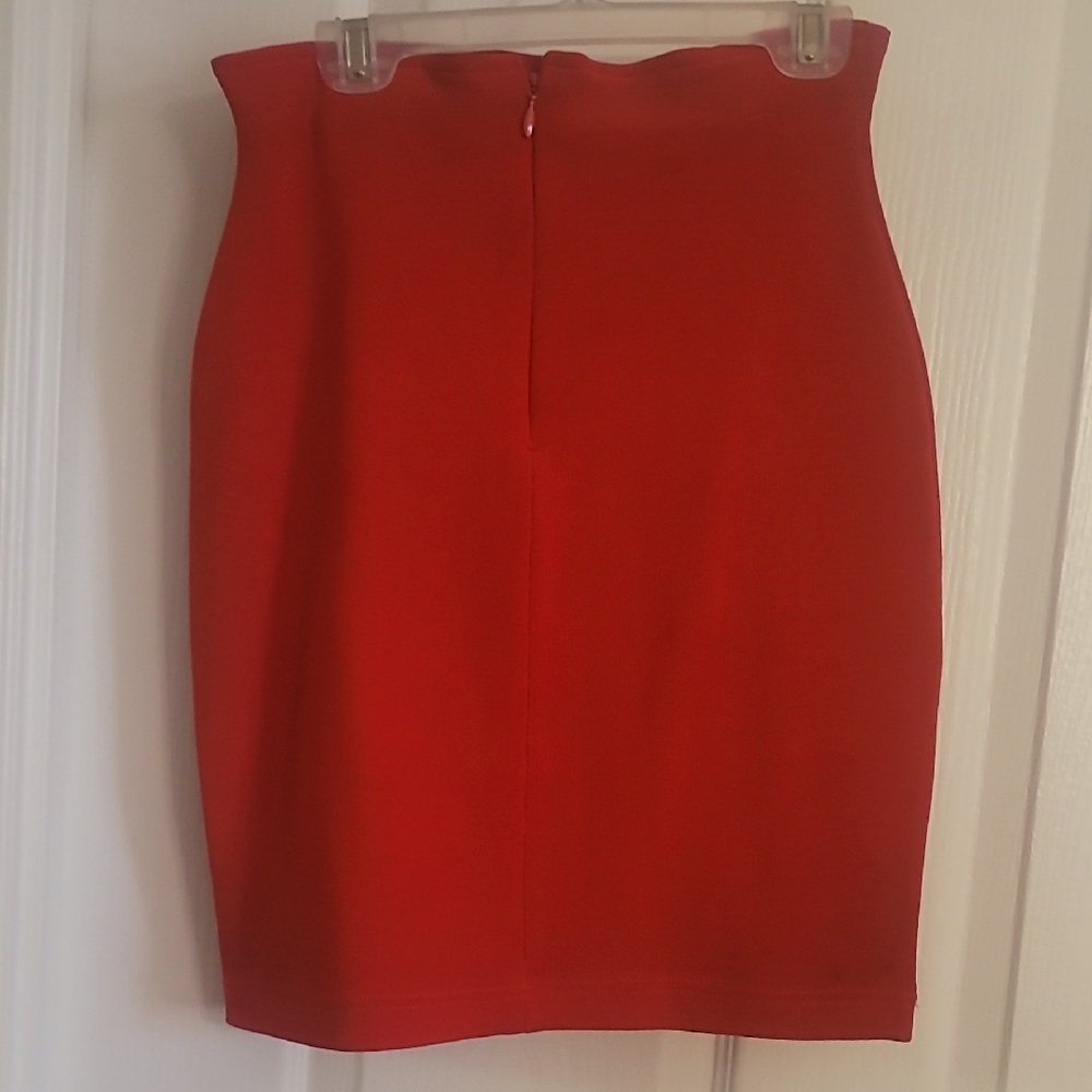 Vintage Chic Black Blazer with Red and Gold Details - Picture 5 of 5